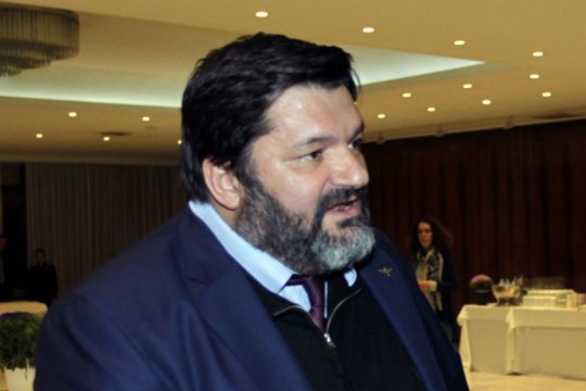 Ο Φαήλος Κρανιδιώτης πήρε θέση στη «γαλάζια» πολυκατοικία