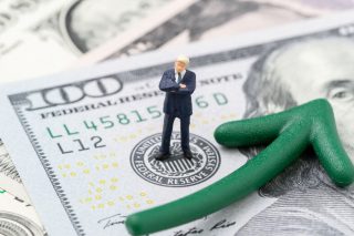Στο 5,25% αυξάνει τα επιτόκια η Fed