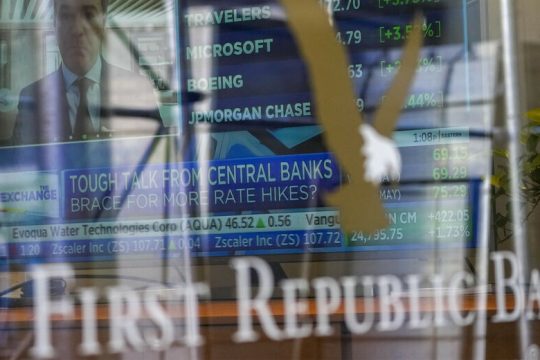 Στην JP Morgan η First Republic