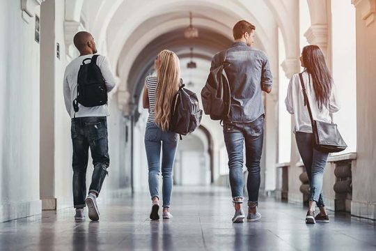 Ολοι ξέγνοιαστοι φοιτητές είμαστε