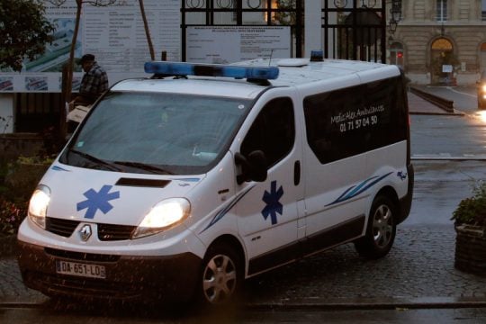 Μαχαίρωσε δύο γυναίκες μέσα σε νοσοκομείο της Γαλλίας