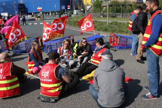 Απεργιακές κινητοποιήσεις στις 6 Ιουνίου ανακοίνωσαν τα γαλλικά συνδικάτα