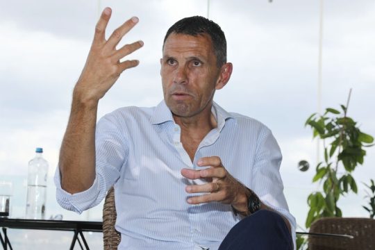 «Δύσκολες αποφάσεις»