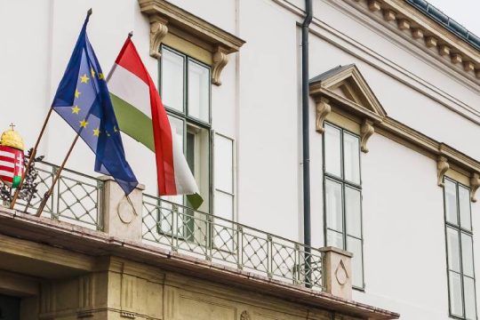 Μπλόκο της Ουγγαρίας στην επόμενη στρατιωτική βοήθεια της ΕΕ στην Ουκρανία