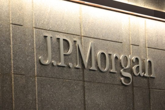 Τα σενάρια της JP Morgan για τις ελληνικές εκλογές δεν «χωρούν» τον ΣΥΡΙΖΑ