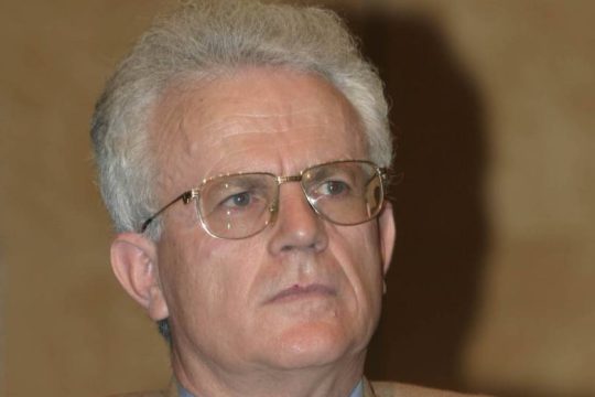 Αποσύρεται το «ΕΑΝ» του Κανελλόπουλου