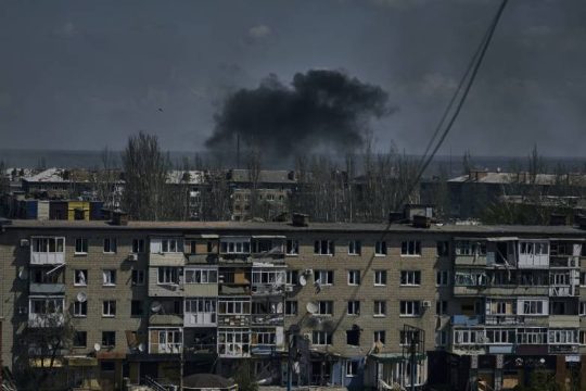 Νέα μεγάλη επίθεση της Ρωσίας στο Κίεβο με τουλάχιστον δύο νεκρούς