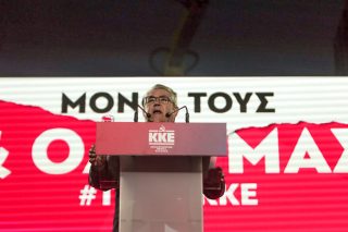 «Αυτοί μόνοι τους κι εμείς όλοι μαζί!»