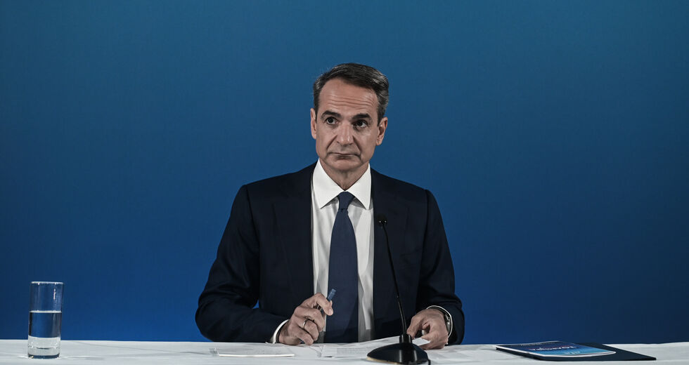 Σιωπή για Σαμαρά, επίθεση σε Ανδρουλάκη