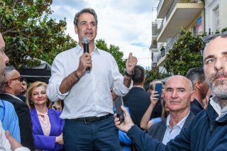 Εκβιαστικά διλήμματα για αυτοδυναμία