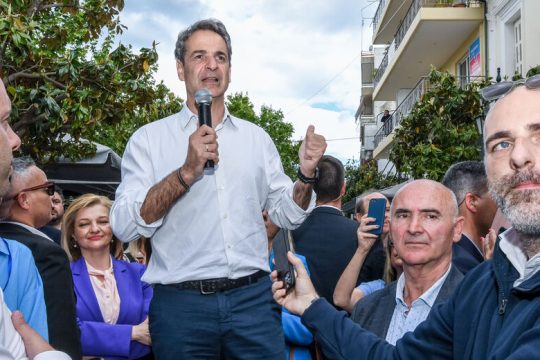 Εκβιαστικά διλήμματα για αυτοδυναμία