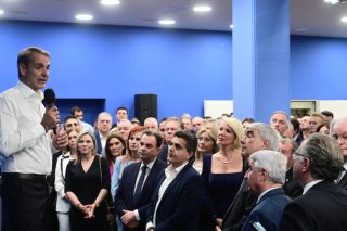 Με τον μπαμπούλα της τρίτης κάλπης
