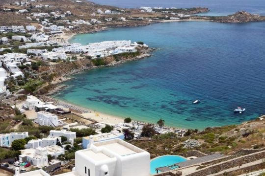 Ούτε μία απόδειξη για 50.000 ευρώ «εισιτηρίων» σε πάρτι σε βίλα της Μυκόνου