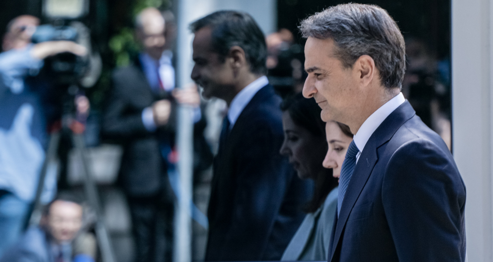 Παλιές καραβάνες, μαέστροι στη χειραγώγηση