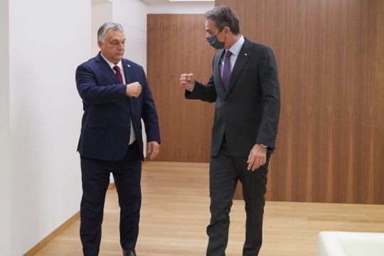Ελλάδα όπως Ουγγαρία, Κυριάκος όπως Βίκτορ
