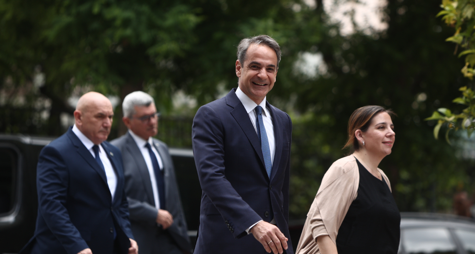 Ολοταχώς προς δεύτερη κάλπη με τη Ν.Δ. να στοχεύει την αυτοδυναμία