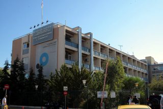 «Βουτιά» ασανσέρ στο «Γεννηματάς» – Από τύχη γλίτωσε εργαζόμενη