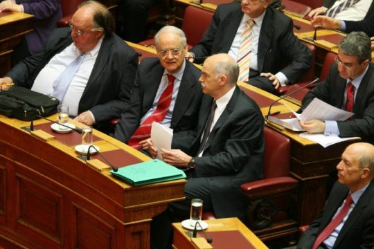 Ο πολιτικός κόσμος αποχαιρετά τον Θεόδωρο Πάγκαλο