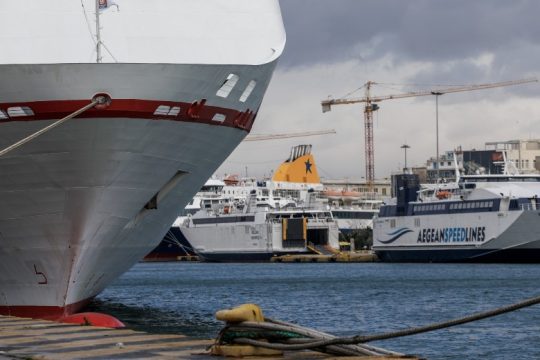 Κλειστά τα λιμάνια, δεμένα τα πλοία στις 28 Φεβρουαρίου