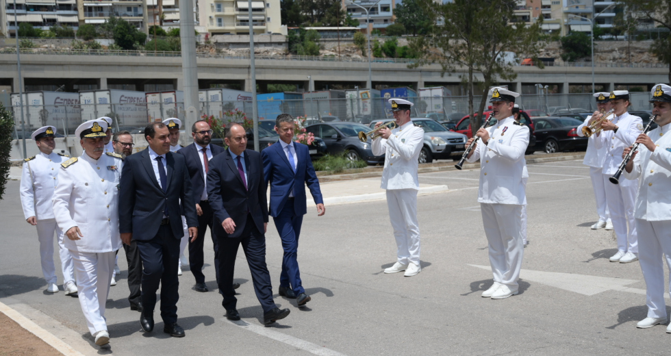 Ο Πλακιωτάκης παρέδωσε τα ηνία του υπουργείου Ναυτιλίας