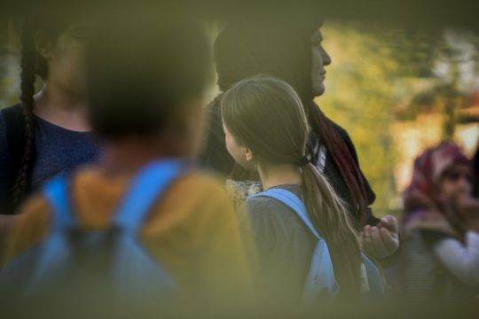 ΣΕΠ: H εκπαιδευτική ένταξη των προσφυγόπουλων δεν χωρά σε κλειστά κέντρα