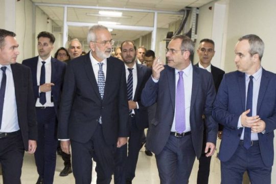Με παραινέσεις για σεβασμό της δεοντολογίας η επίσκεψη Σαρμά στην ΕΡΤ