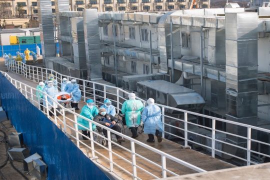 Καλά κρατεί η σεναριολογία για την Κίνα και την προέλευση του κορονοϊού
