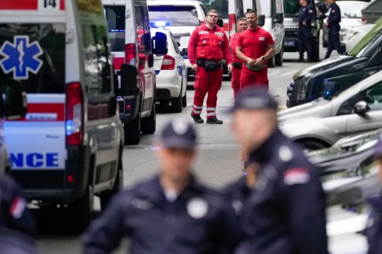 Μακελειό στο Βελιγράδι: 8 παιδιά και ενήλικας νεκροί από την επίθεση του 14χρονου