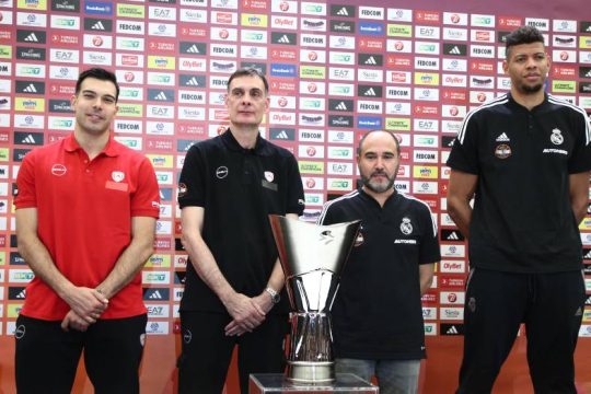 Πανδαιμόνιο στον Ολυμπιακό για τον μεγάλο τελικό στο Κάουνας κόντρα στη Ρεάλ