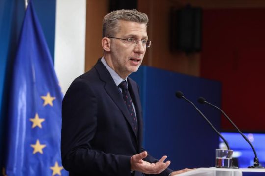 Πουλάει τρέλα η κυβέρνηση για τον «πάτο» στην λίστα για την ελευθερία του Τύπου
