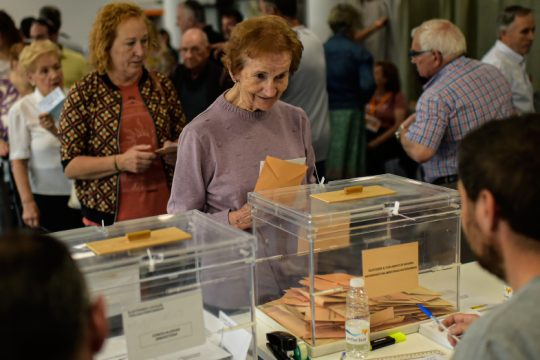 Απώλειες για την Αριστερά στις αυτοδιοικητικές εκλογές της Ισπανίας