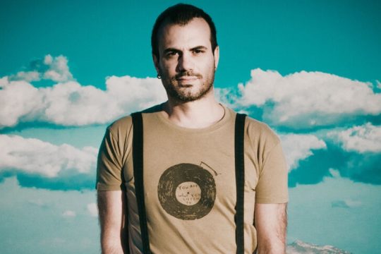 «Η γενιά μου αναγκάστηκε και έμαθε να τα κάνει όλα μόνη της»