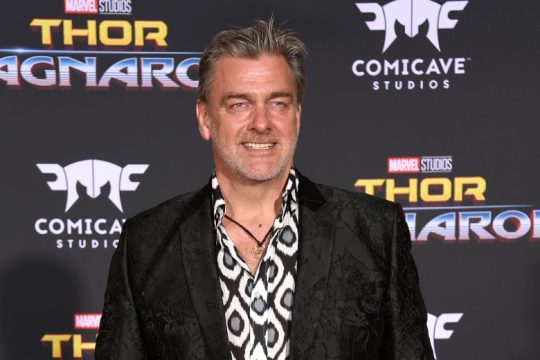 Πέθανε ο ηθοποιός του «Thor» Ρέι Στίβενσον