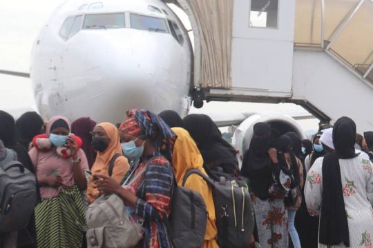 Αεροπορικών επιδρομών συνέχεια στο Σουδάν, απελπισμένοι οι εγκλωβισμένοι