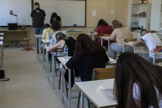 Πρεμιέρα με αναθέματα στην Τράπεζα Θεμάτων
