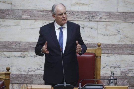 Ο Τασούλας εξελέγη πρόεδρος της «φευγαλέας» Βουλής
