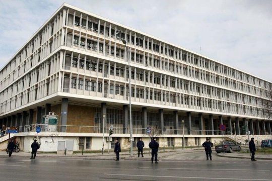 Εργατικό ατύχημα στα δικαστήρια της Θεσσαλονίκης: Υπάλληλος πήγε να ανάψει το φως και έπαθε ηλεκτροπληξία