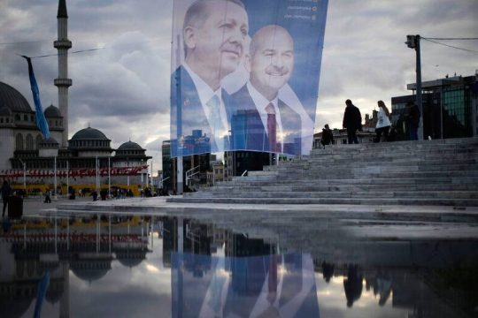 Απόπειρα φίμωσης αντιπολιτευόμενων μέσων στην Τουρκία μετά τις εκλογές
