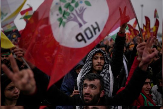 Στηρίζουν Κιλιτσντάρογλου με… μισή καρδιά οι Κούρδοι