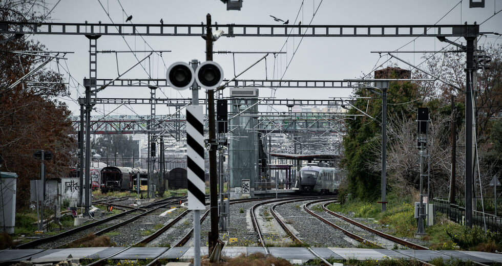 Απεργία σιδηροδρομικών μετά το νέο φιάσκο με μονή γραμμή 130 χλμ