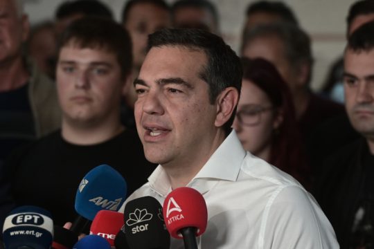 «Αλλαγή» ζήτησε ο Τσίπρας – Απόπειρα αλλοίωσης των εκλογών κατήγγειλε η Τσαπανίδου