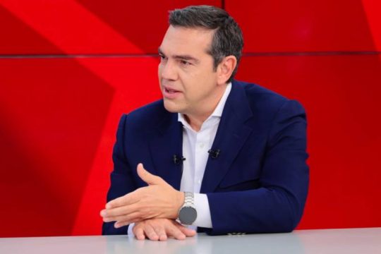 Γιατί η Ν.Δ. δεν δείχνει την εικόνα ενός κόμματος που καλπάζει