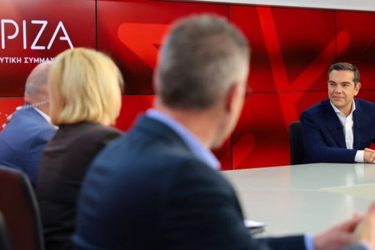 Σαρώνει την επικράτεια με στόχευση την πρωτιά