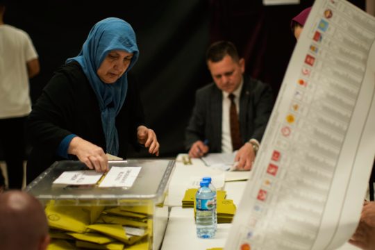 Καταμέτρηση ψήφων στην Τουρκία – Η ώρα της αλήθειας για τον Ερντογάν