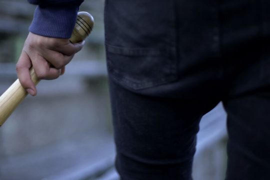 Στο εδώλιο τρεις ανήλικοι για ξυλοδαρμό μαθητών λυκείου στον Βόλο