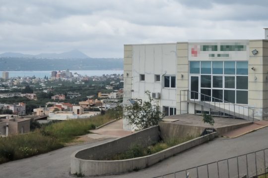 Με κακουργήματα έξι στο εδώλιο για το γηροκομείο – κολαστήριο στα Χανιά