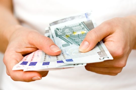 Τέλη Μαΐου οι πληρωμές προνοιακών επιδομάτων