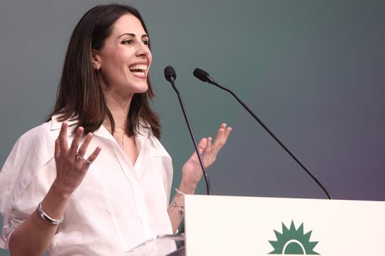 Γαλάζιο παιχνίδι εντυπώσεων με τις θέσεις του ΠΑΣΟΚ για τη φορολογία