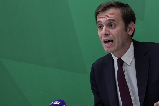 Απόσυρση της υποψηφιότητας Μάντζου ζήτησε ο Τσίπρας