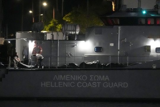 Το Λιμενικό απαντά αλλά τα ερωτήματα παραμένουν